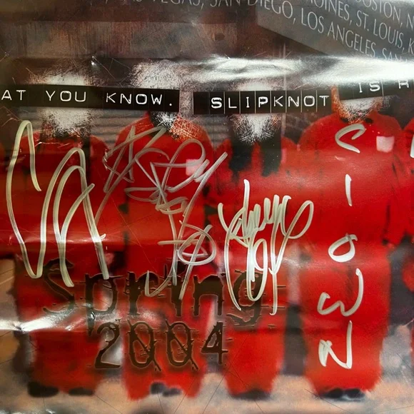 Slipknot autographed tour poster, VIP lanyards and 2 tour guitar picks 2004 - Picture 6 of 7